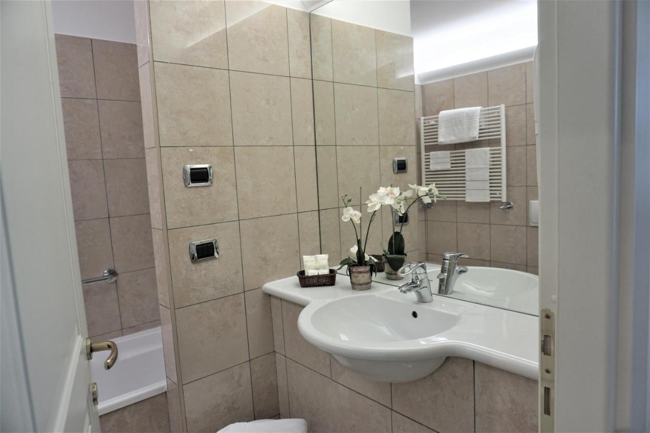Delta Hotel Apartments San Donato Milanese Exterior photo
